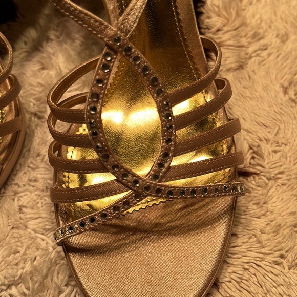 NWOT Nina Satin Sandals - Picture 3 of 7